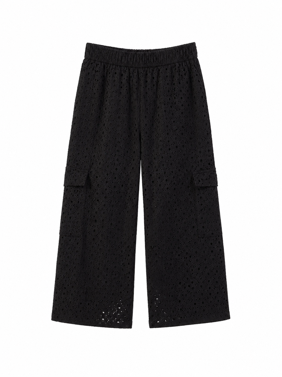 Mia Eyelet Cargo Black
